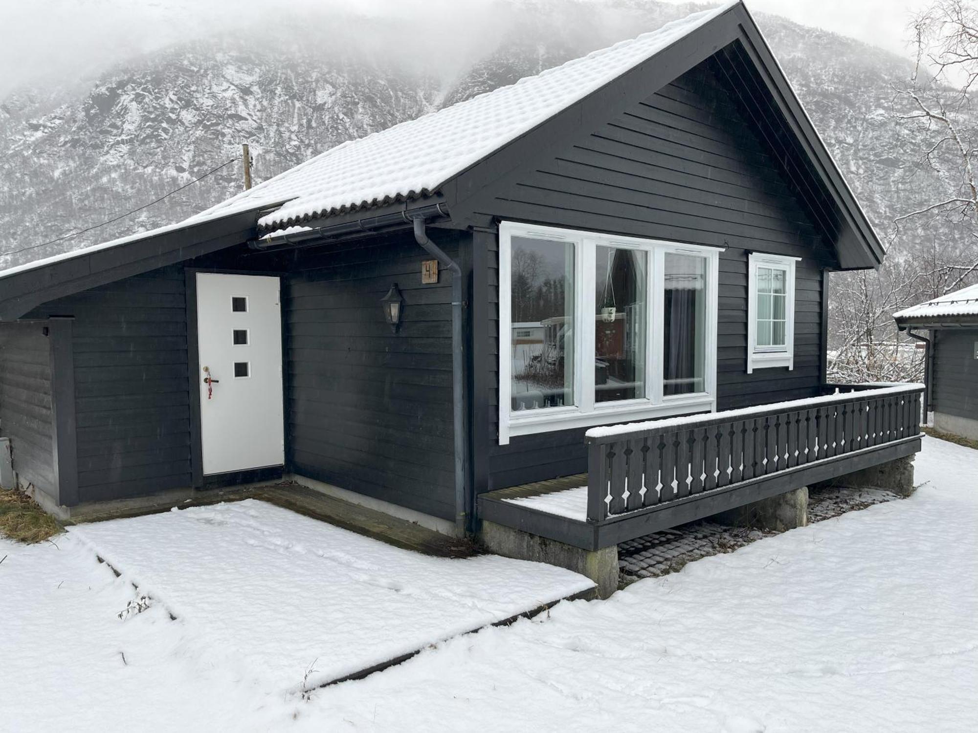 Skysstasjonen Cottages Roldal Exterior photo